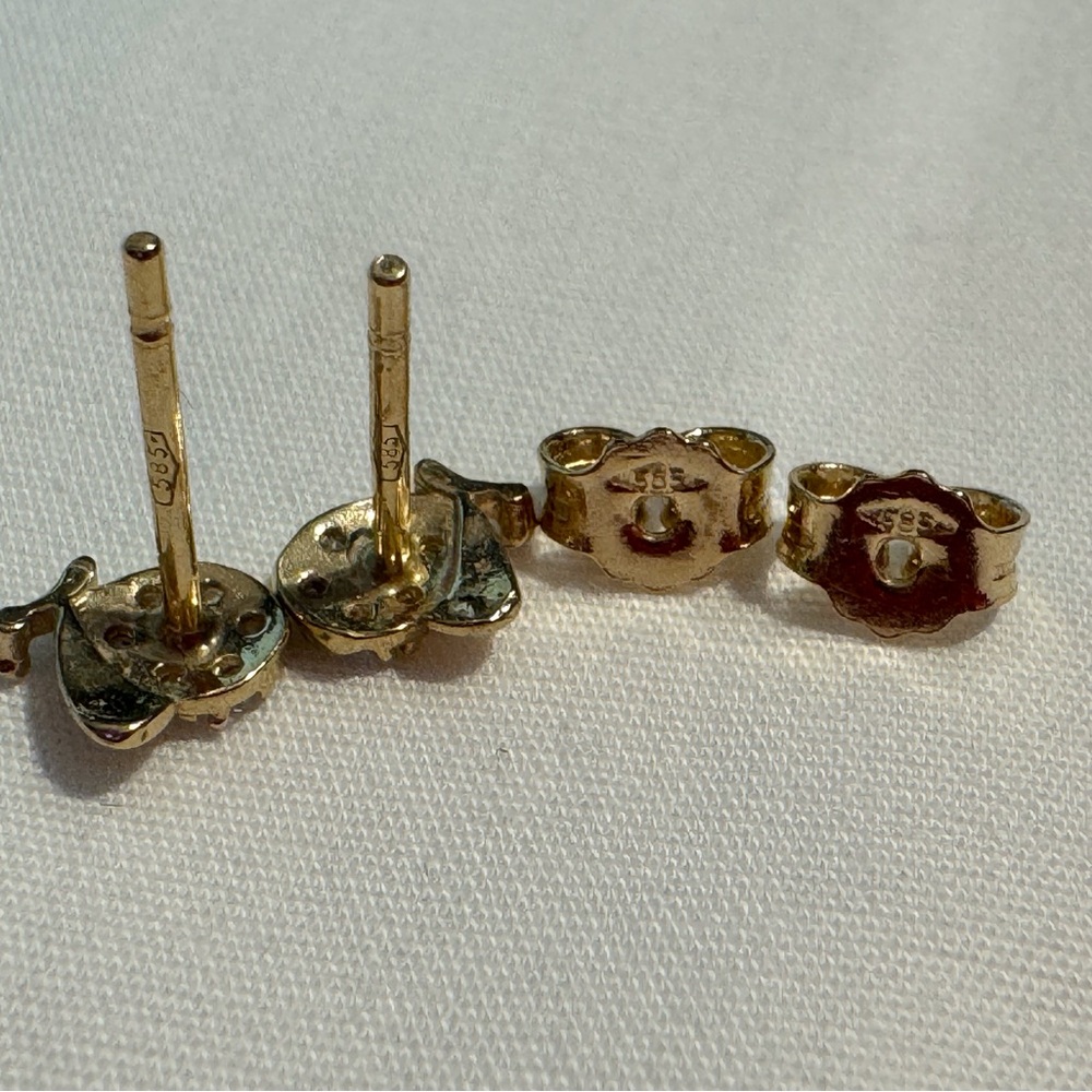 14KYG Butterflies In Flight CZ Stud Earrings - Picture 9 of 9